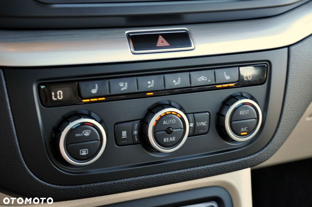 Volkswagen Sharan - 34