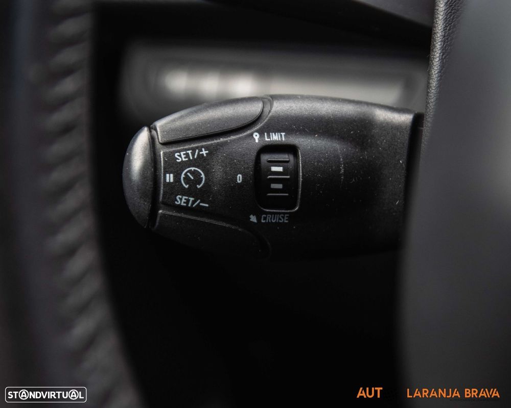 Peugeot 2008 1.2 PureTech Allure - 31