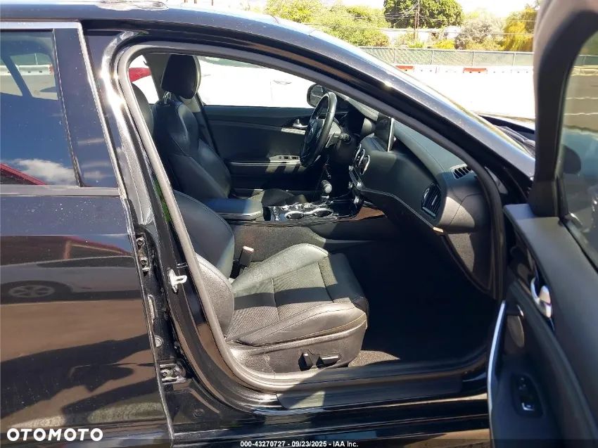 Kia Stinger 2.0 T-GDI XL - 9