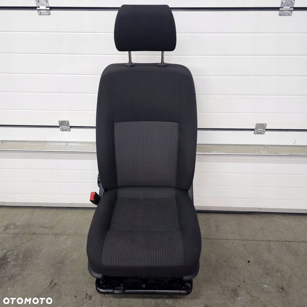 VW T6.1 fotel kierowcy przód DOUBLE GRID - 4