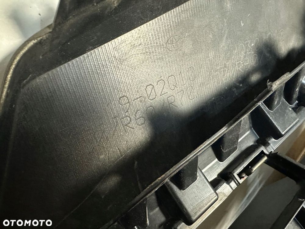 zderzak przód przedni toyota corolla e21 xii lift 2023- sedan + kratka - 8