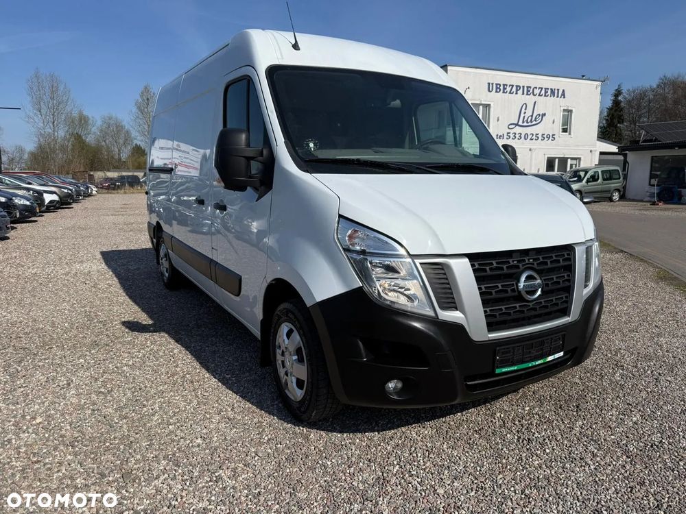 Nissan NV40 - 2