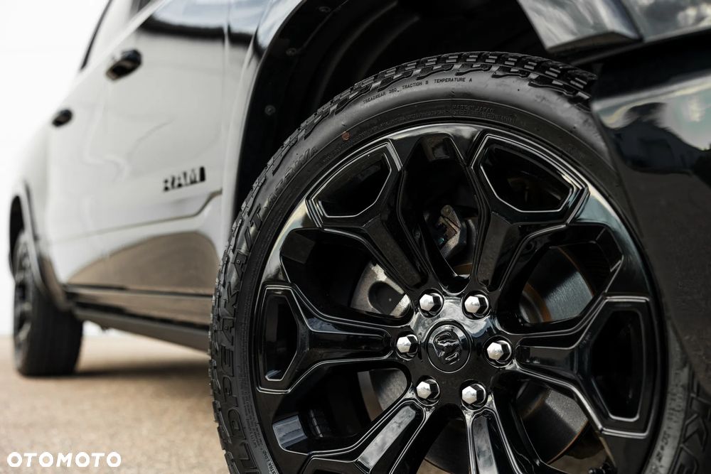 RAM 1500 5.7 eTorque Crew Cab Shortbed Limited Black - 9