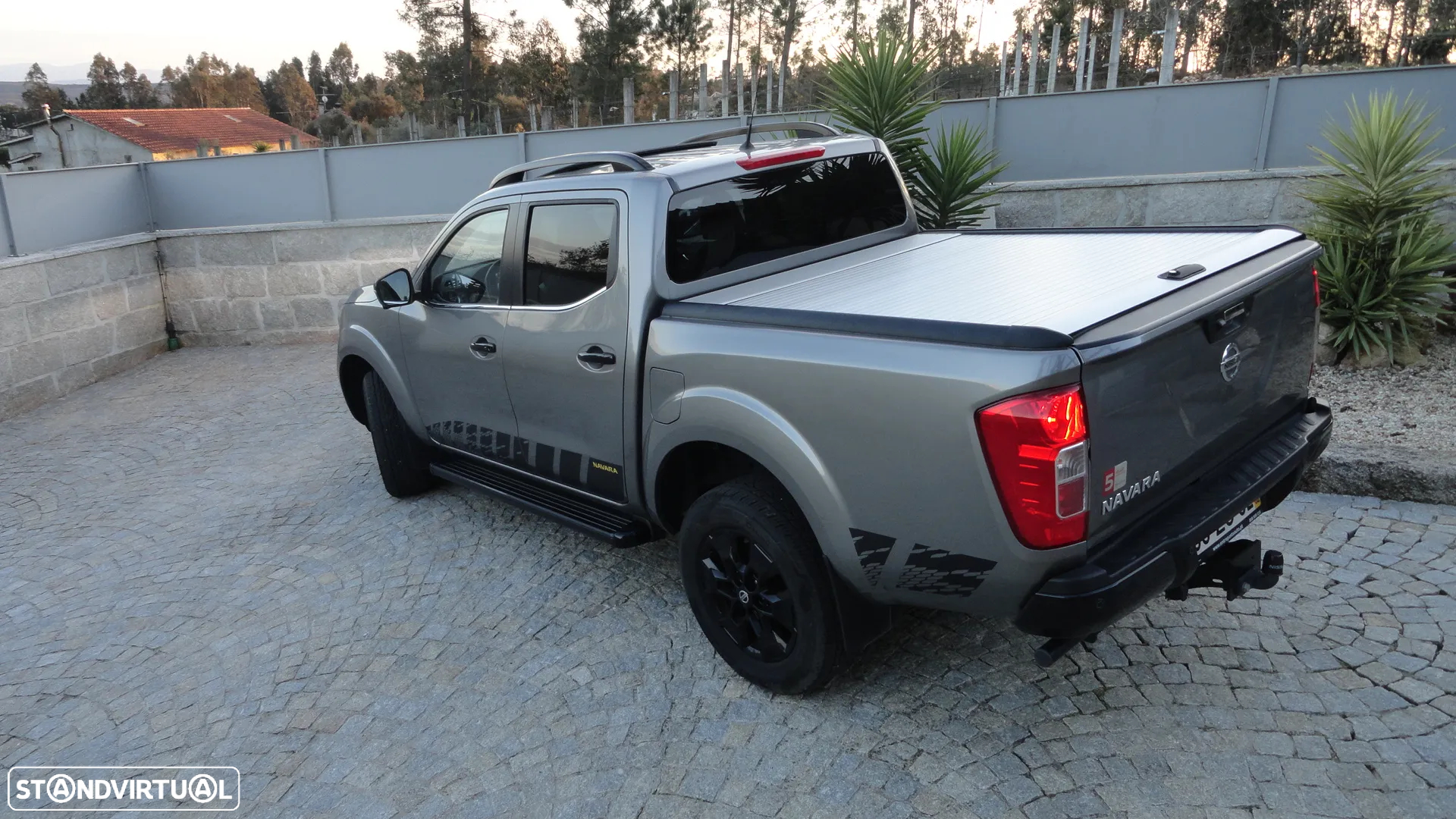 Nissan Navara 2.3 dCi CD 4WD N-Guard - 7