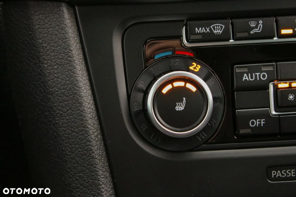 Volkswagen Golf - 38