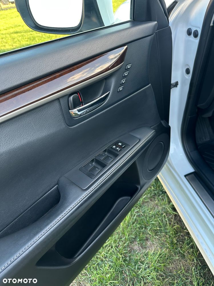 Lexus ES - 22
