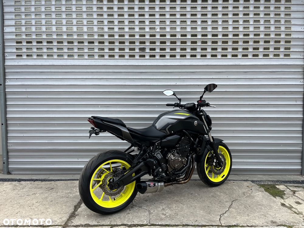 Yamaha MT - 6