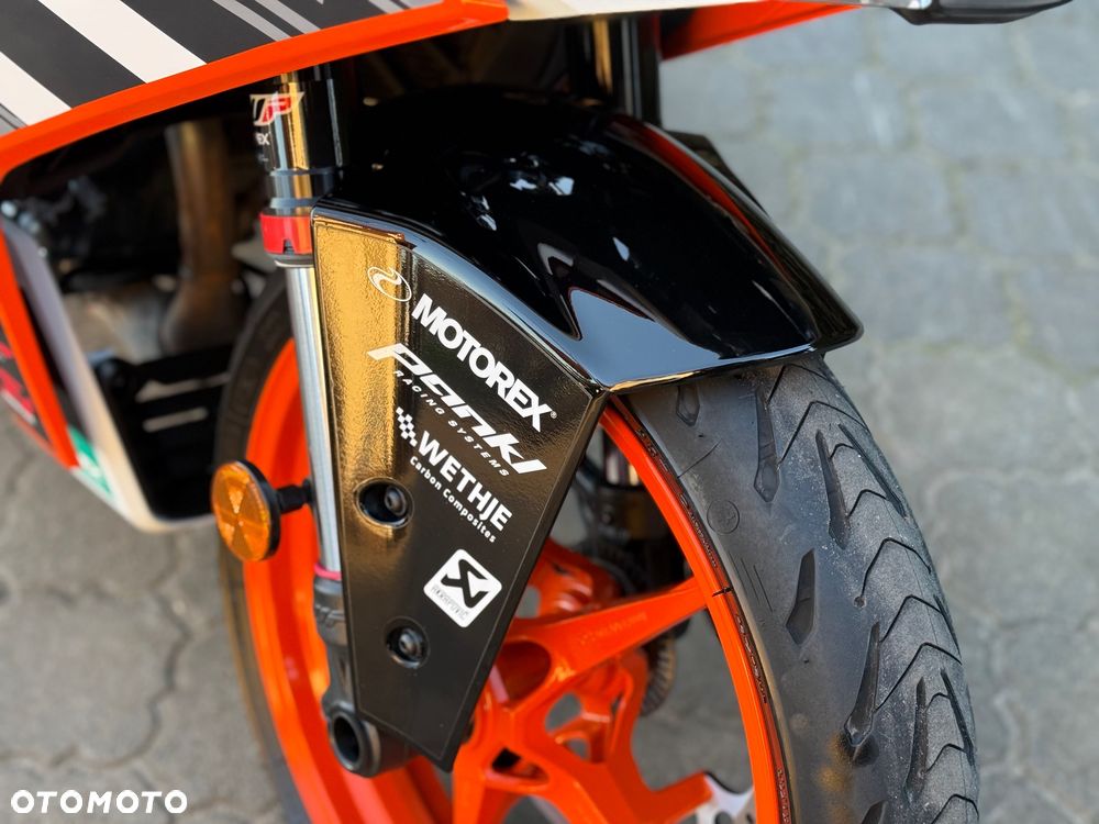 KTM RC 125 - 10