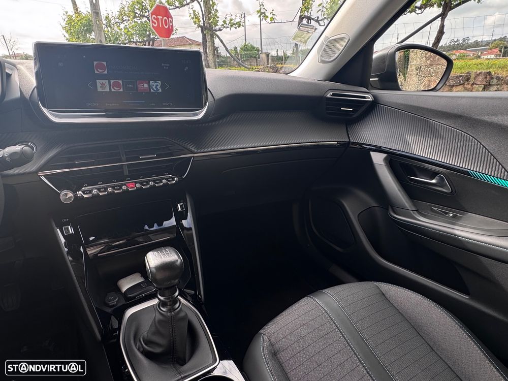 Peugeot 2008 1.2 PureTech Allure - 8