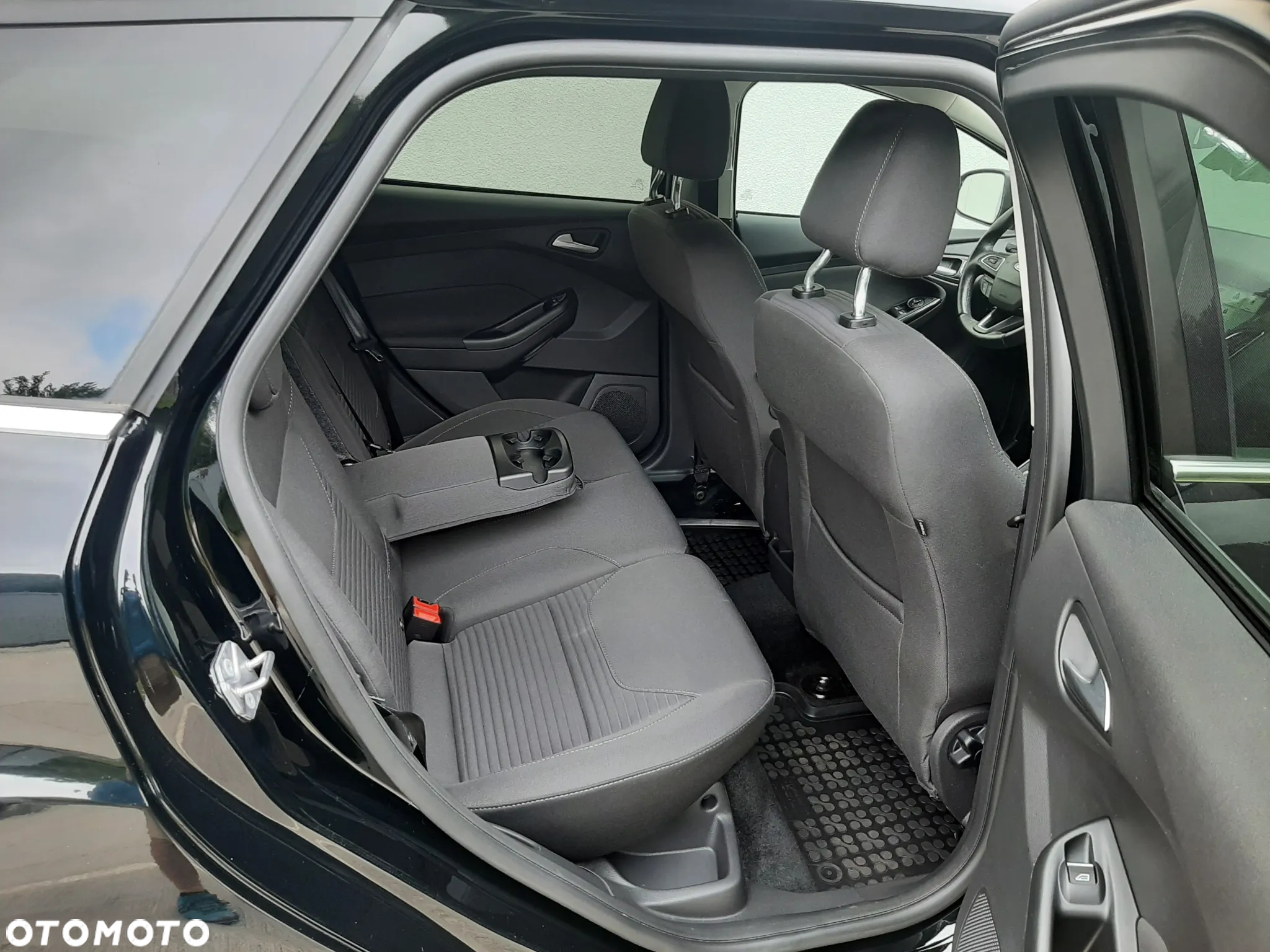 Ford Focus Turnier 1.5 EcoBoost Start-Stopp-System TITANIUM - 33