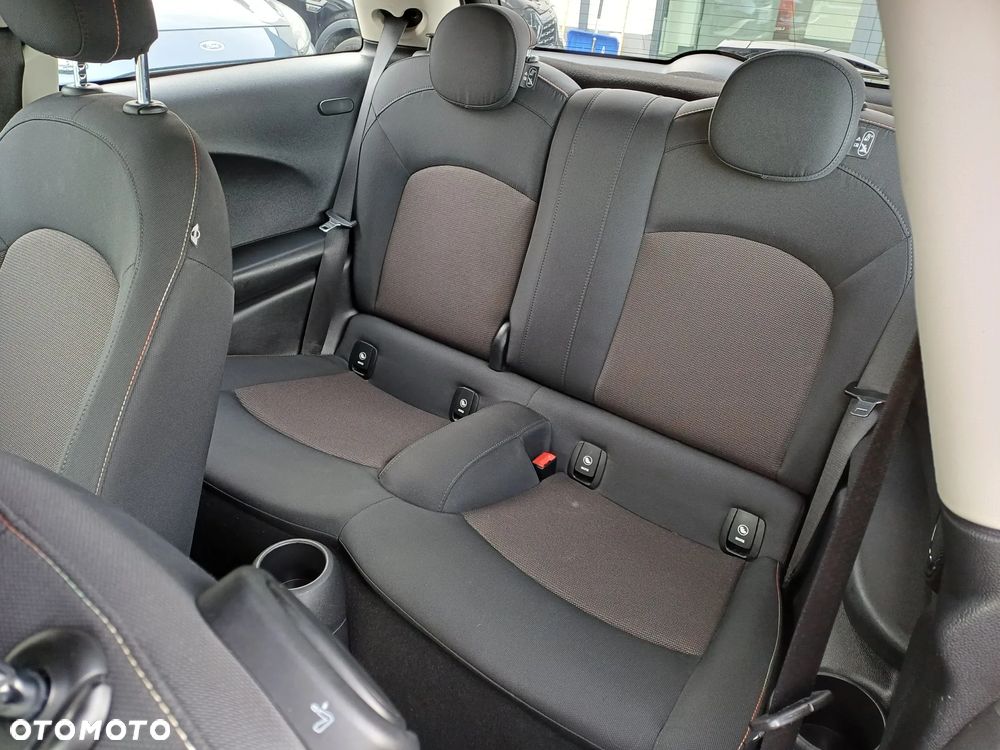 MINI Cooper John Works Trim - 17
