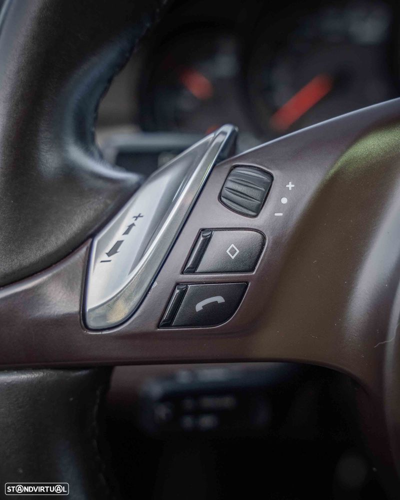 Porsche Panamera 4S PDK - 32