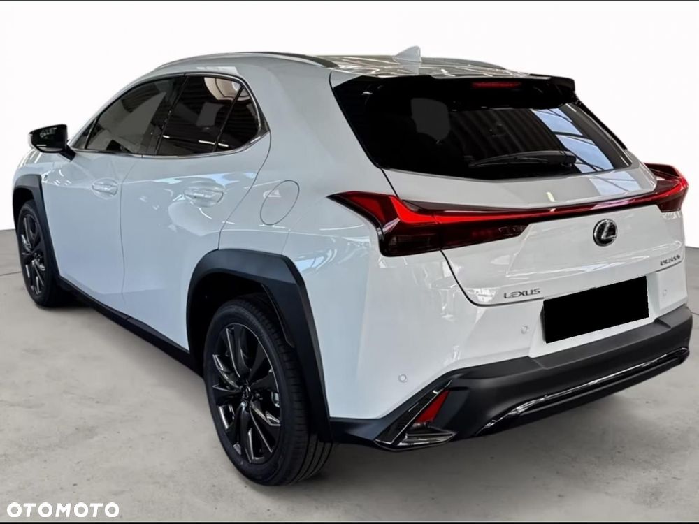 Lexus UX - 4
