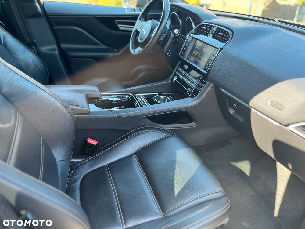 Jaguar F-Pace 20d Portfolio - 20