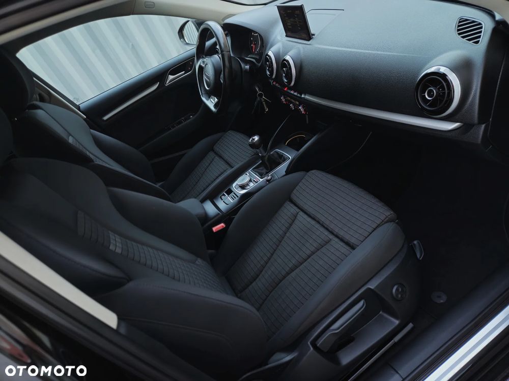 Audi A3 Sportback 1.4 TFSI Attraction - 24