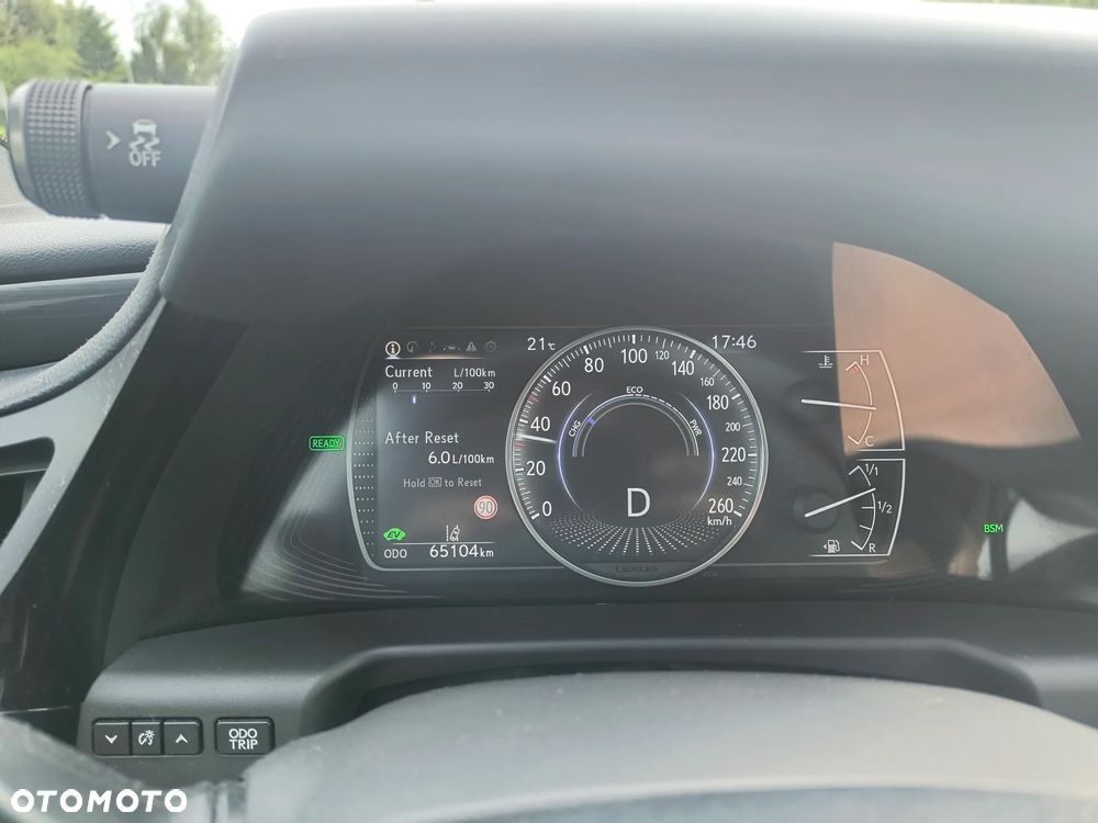 Lexus ES 300h Business Edition + - 20
