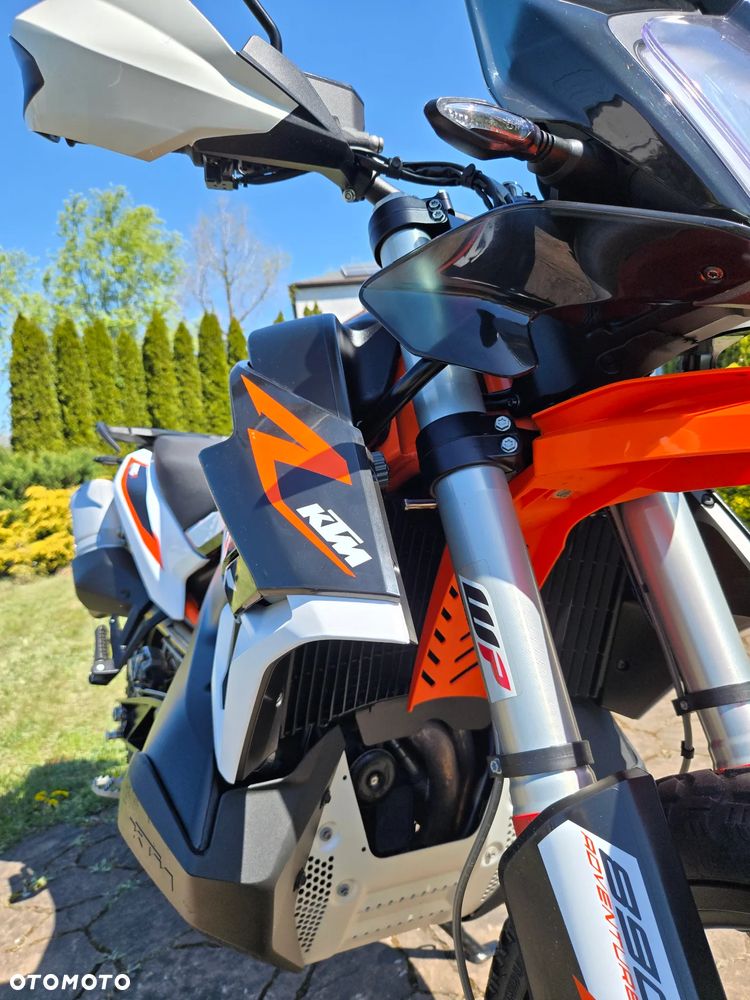 KTM Adventure - 10
