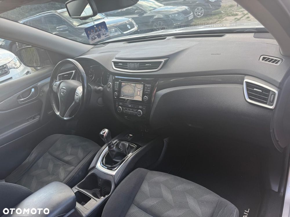 Nissan X-Trail 1.6 DIG-T N-Connecta 2WD - 17