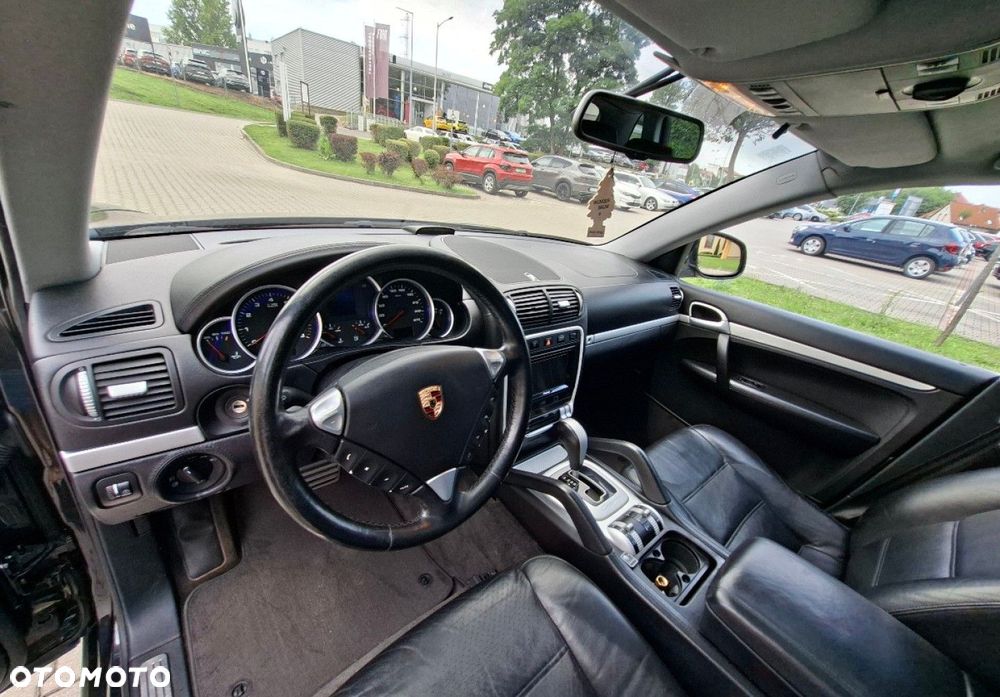 Porsche Cayenne - 23
