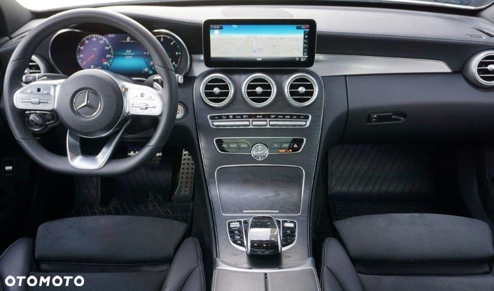 Mercedes-Benz Klasa C 220 d 4MATIC 9G-TRONIC - 9