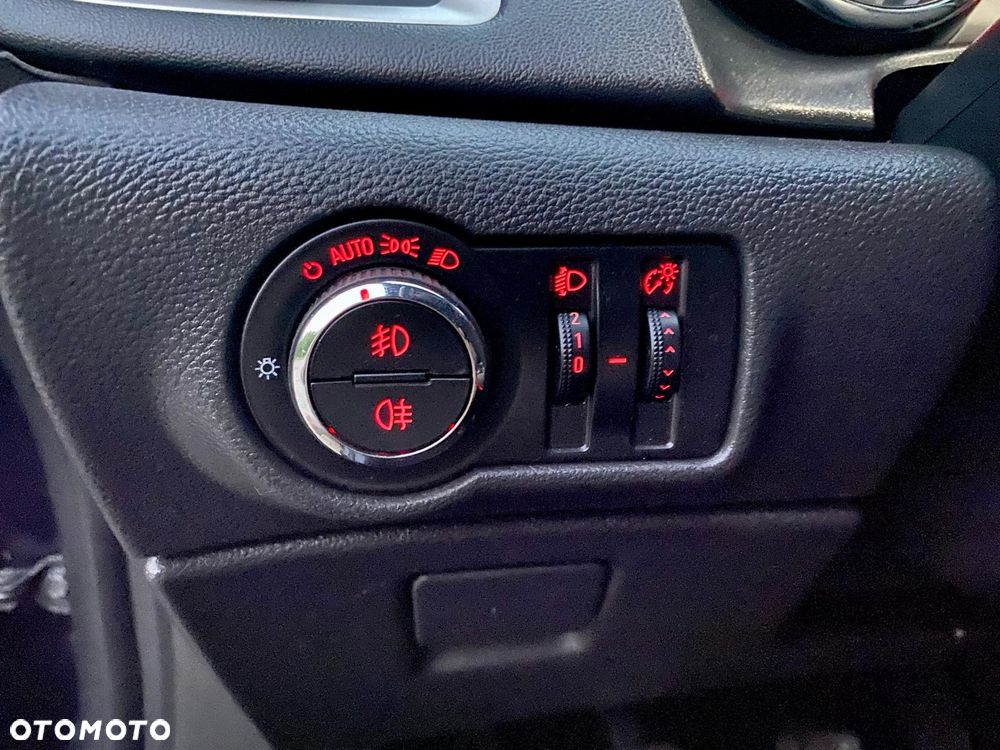 Opel Astra 1.4 Turbo Edition - 14