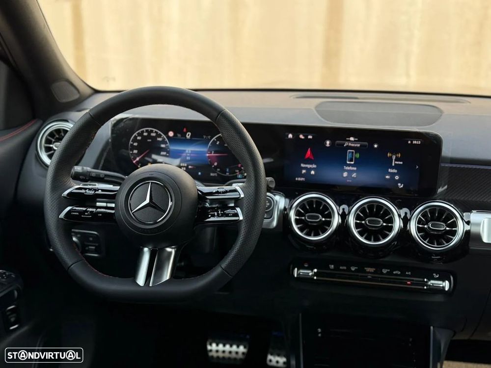 Mercedes-Benz GLB 200 d AMG Line - 13