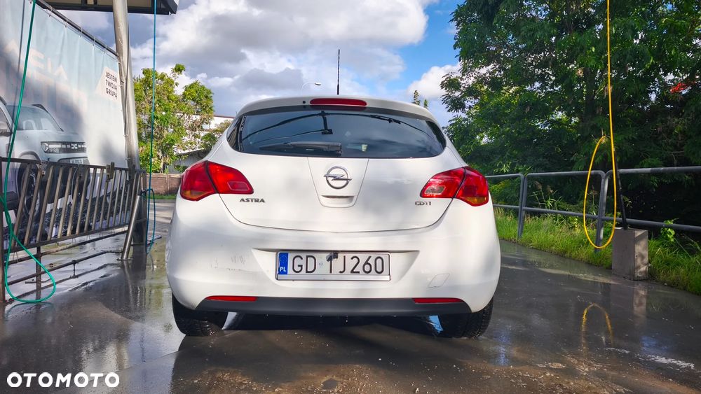 Opel Astra 1.7 CDTI Enjoy - 6