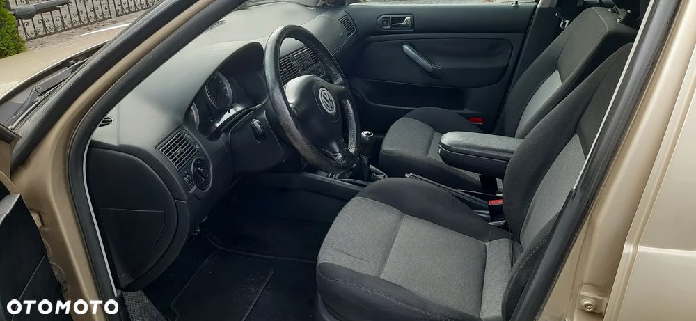 Volkswagen Golf 2.0 Comfortline - 9