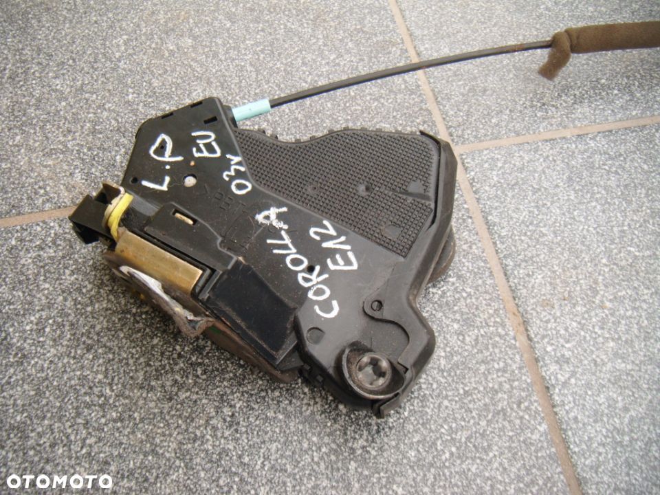 toyota corolla e12 03r zamek drzwi lewy przód europa - 1