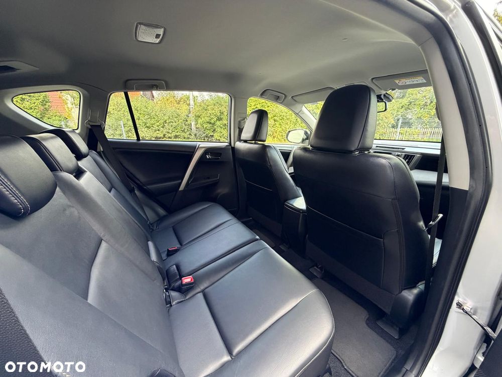 Toyota RAV4 2.2 D-4D 4x4 Executive - 16