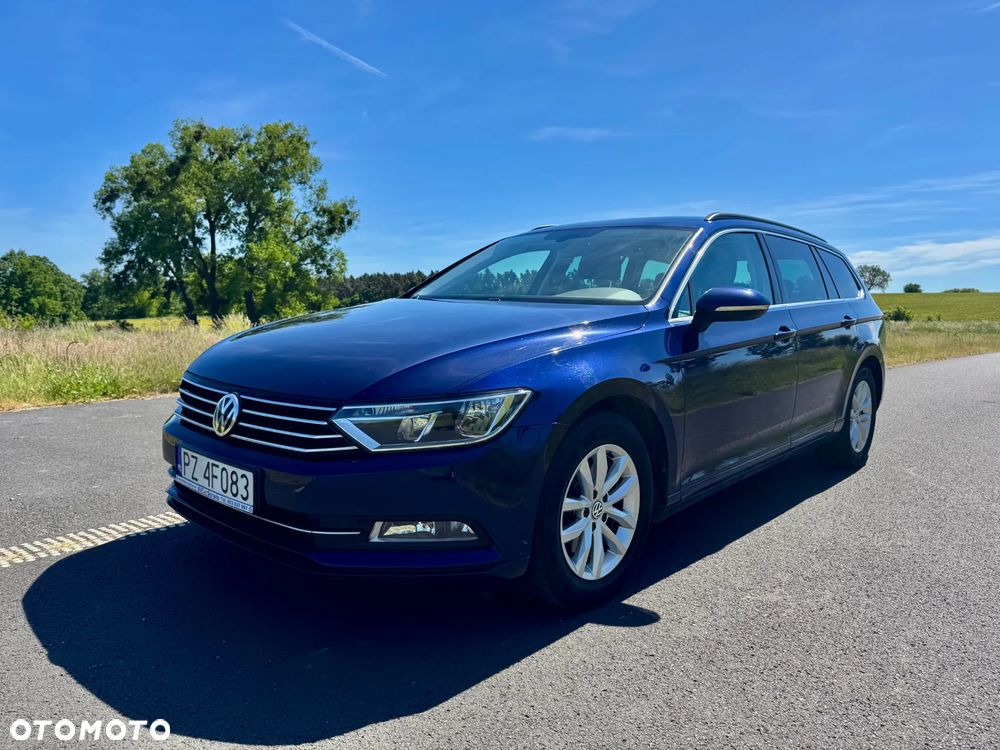 Volkswagen Passat - 1