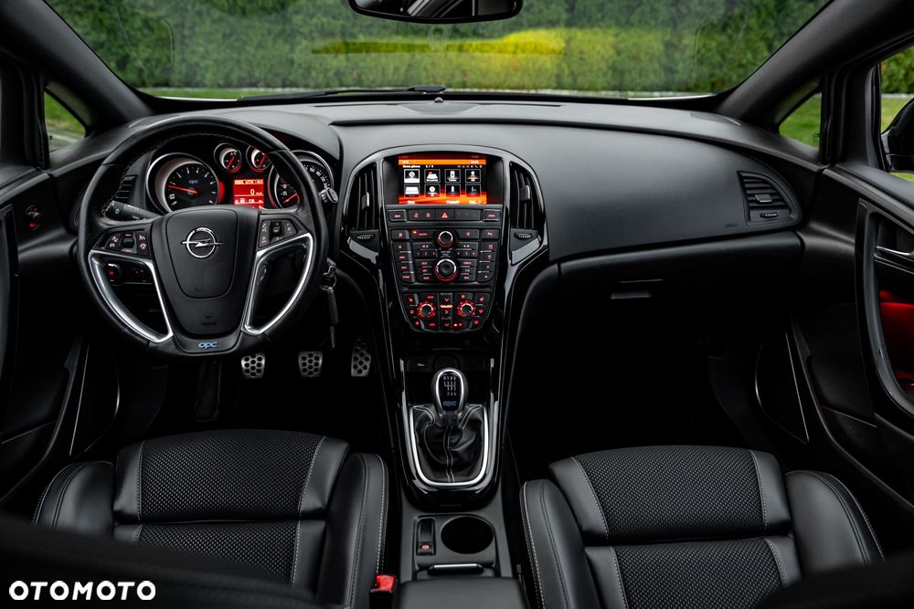 Opel Astra IV GTC OPC - 33