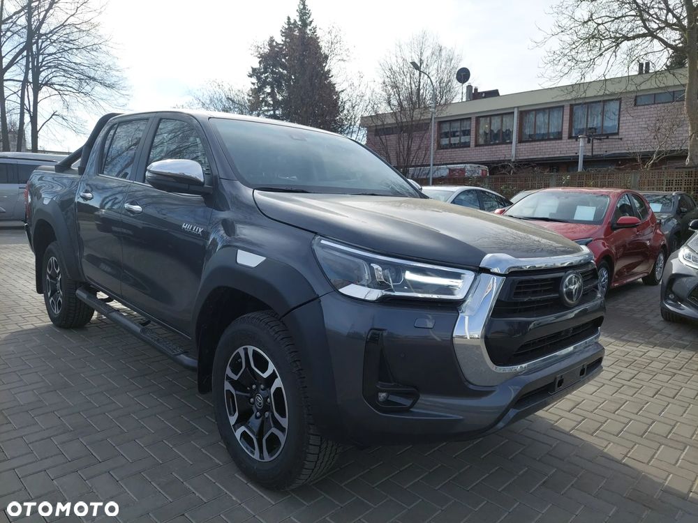Toyota Hilux 2.8 D-4D mHEV Double Cab Executive 4x4 - 1