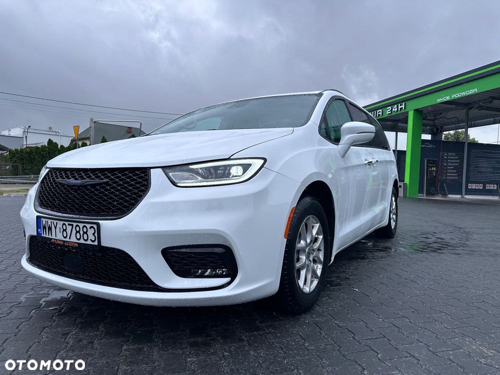 Chrysler Pacifica - 12