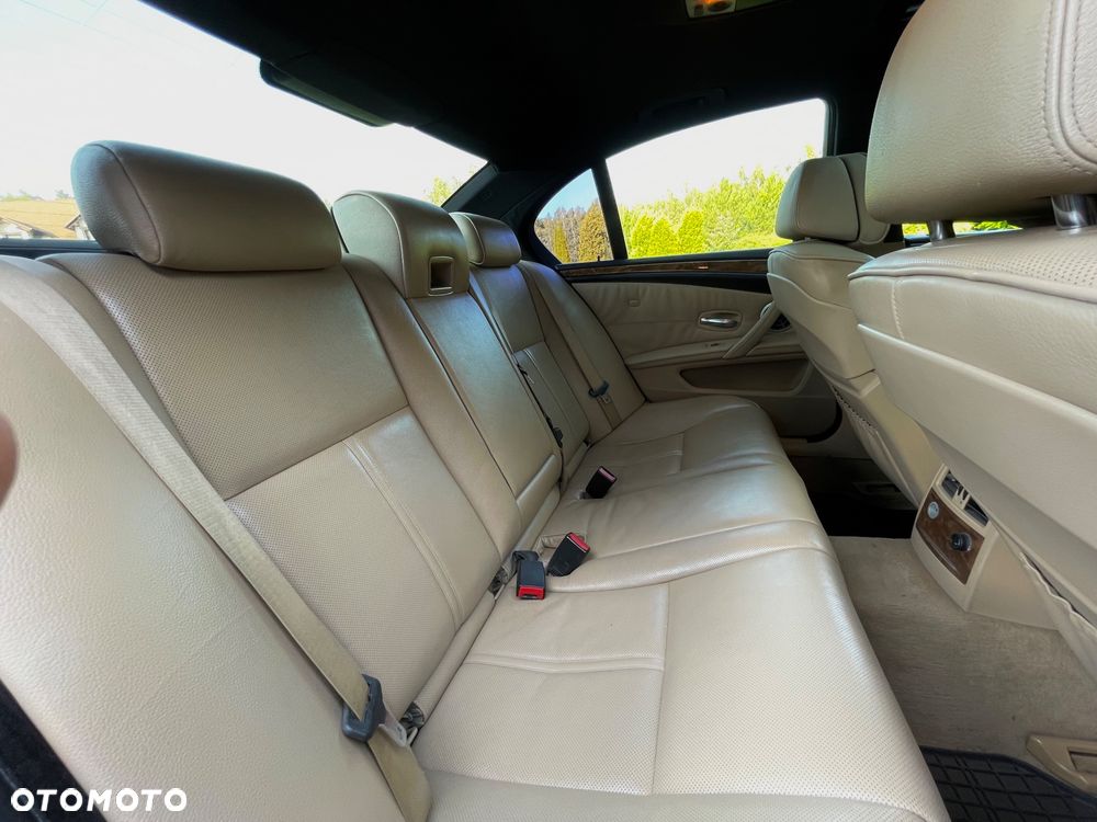 BMW Seria 5 535d - 27
