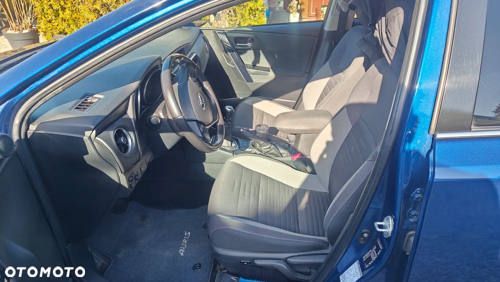 Toyota Auris 1.4 D-4D Premium Comfort - 8