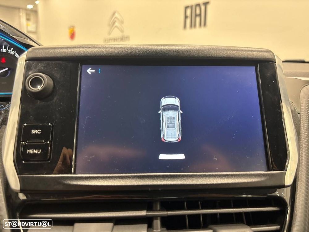 Peugeot 2008 1.2 PureTech Allure - 17