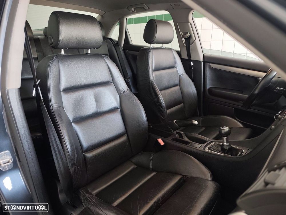 Audi A4 1.9 TDI m5 Sport - 11