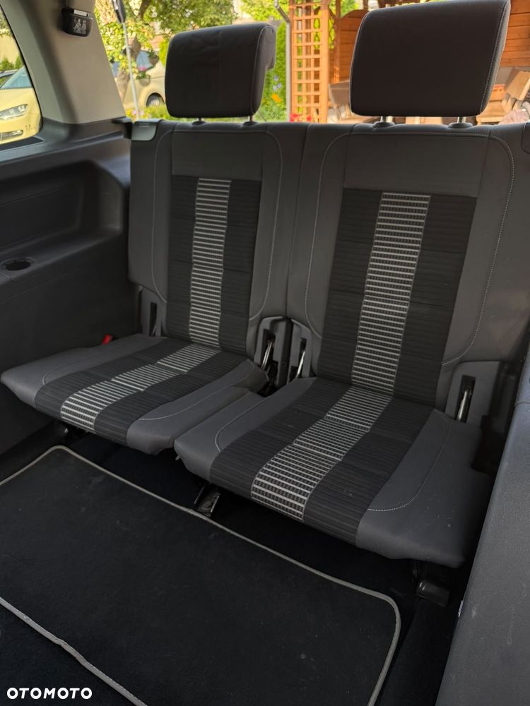 Volkswagen Touran 1.9 TDI DPF United - 38
