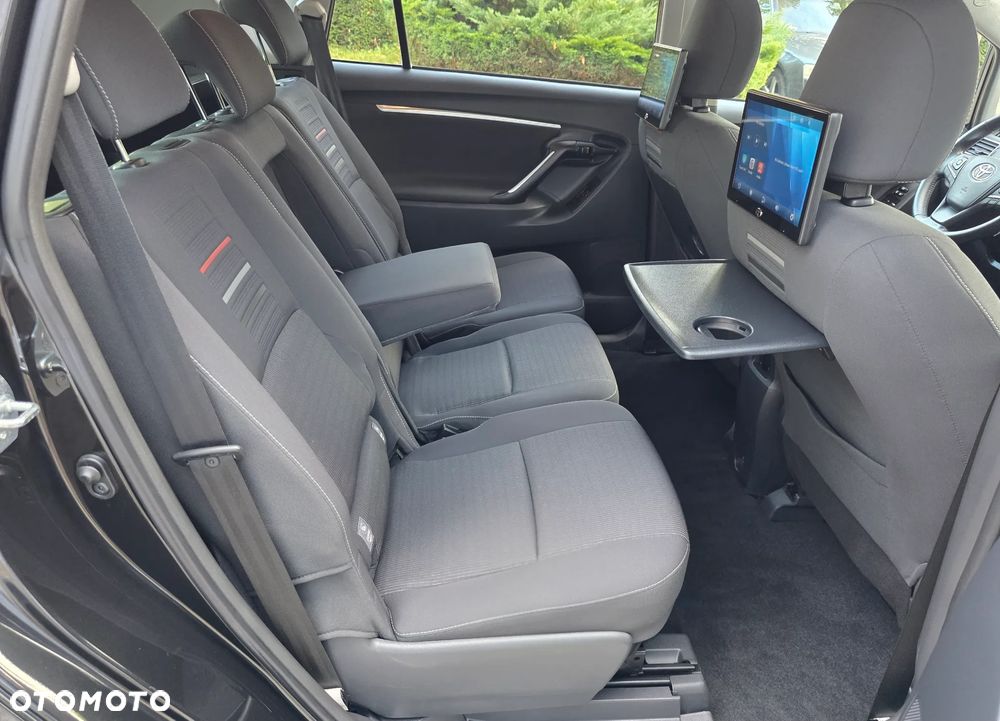 Toyota Verso - 24