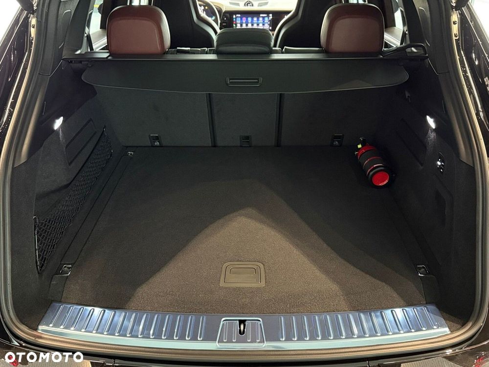 Porsche Cayenne - 31