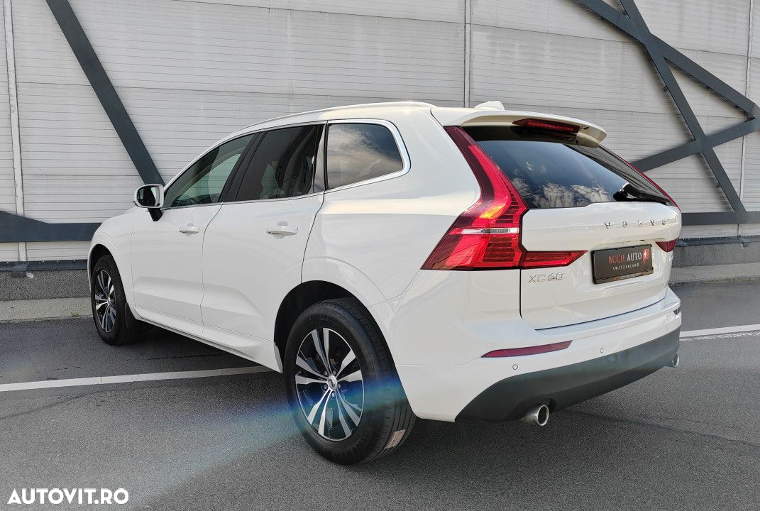 Volvo XC 60 B5 MHEV AT8 AWD Momentum Pro - 6