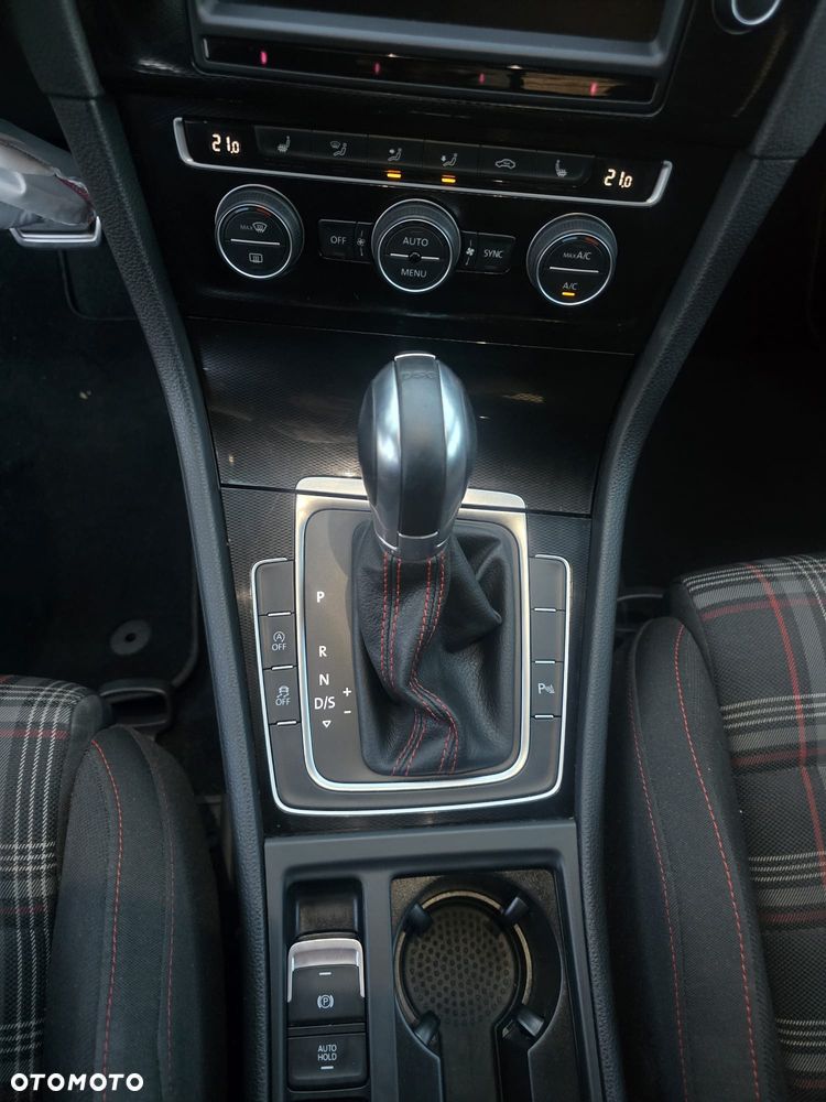 Volkswagen Golf GTI (BlueMotion Technology) DSG - 27