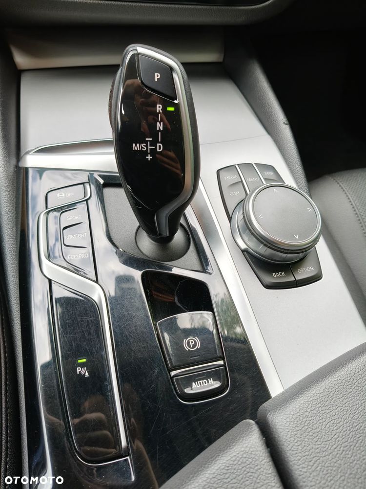 BMW Seria 5 520d mHEV - 18