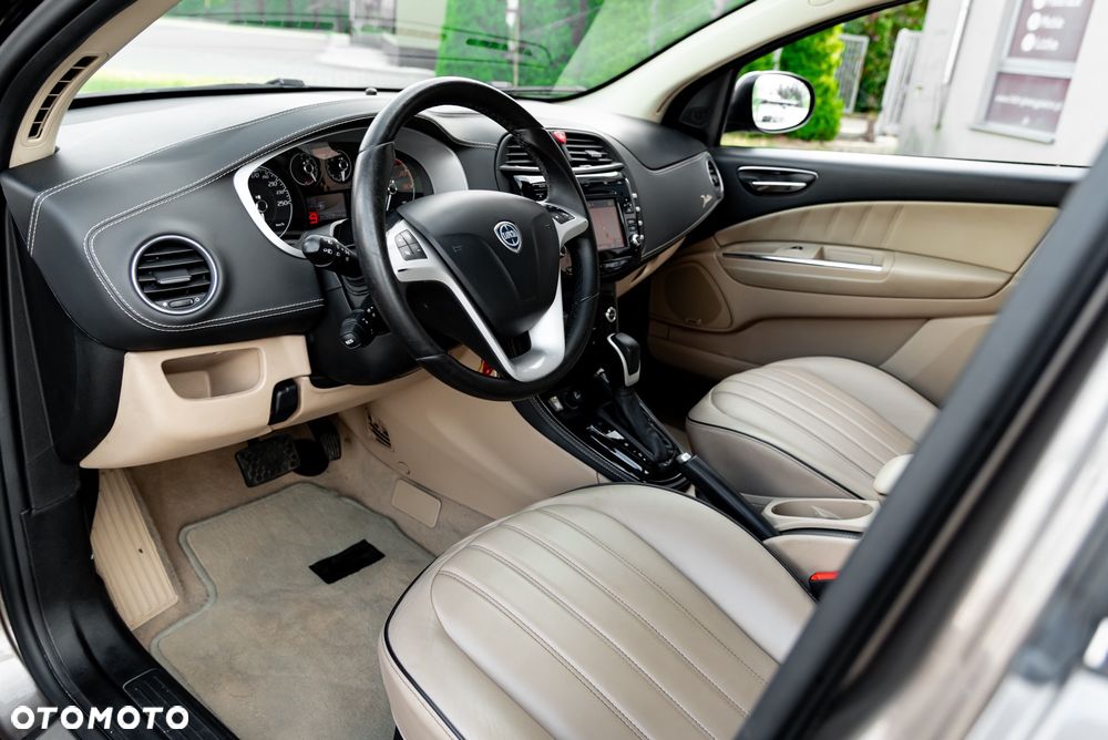 Lancia Delta 1.8 Di T-Jet 16v Platino - 15