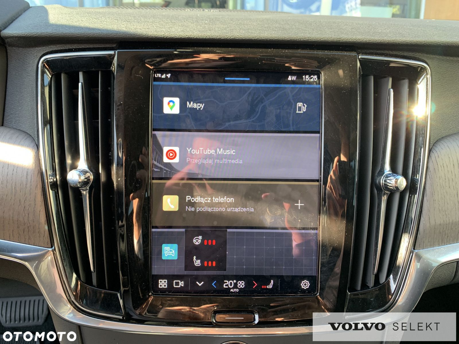 Volvo V90 Cross Country - 19