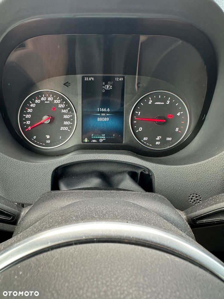 Mercedes-Benz Sprinter - 10
