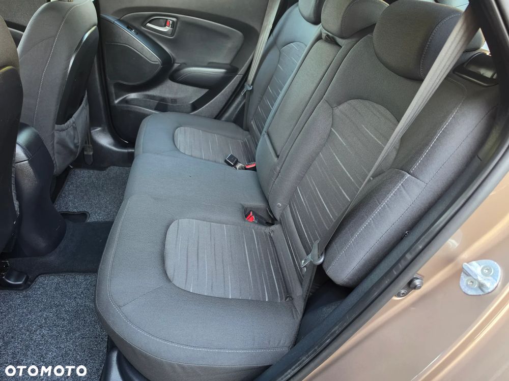 Hyundai ix35 1.6 2WD Fifa World Cup Edition - 28