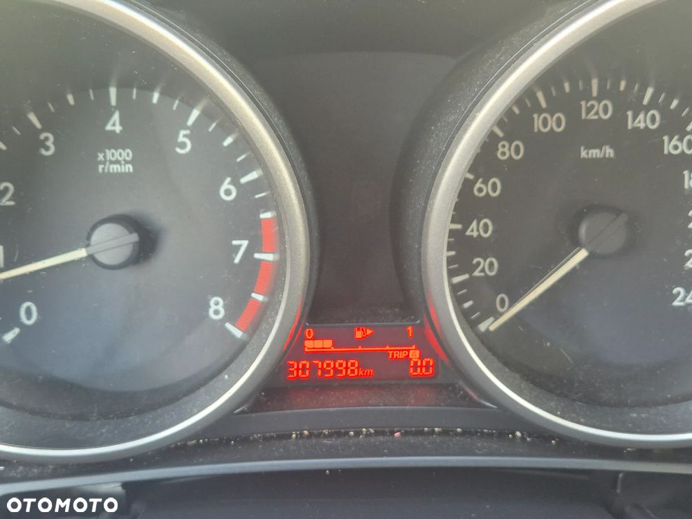 Mazda 5 - 8
