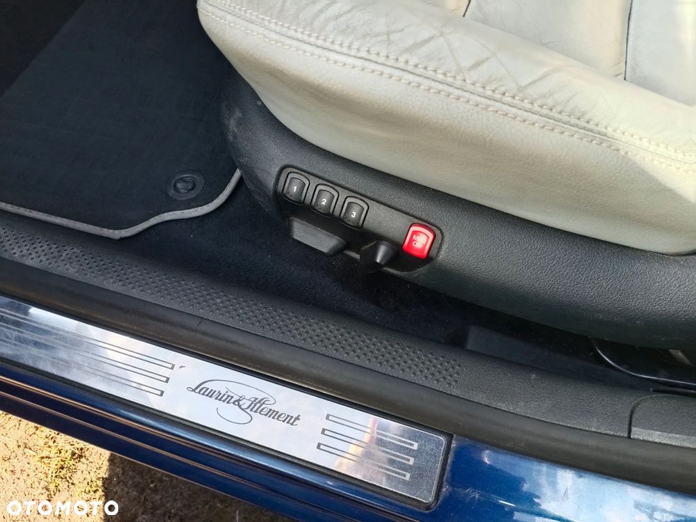 Skoda Superb 2.0 TDI DPF Ambiente - 14